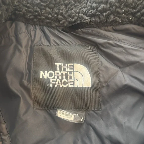 The North Face Sherpa Nuptse Jacket - small - Picture 4 of 8